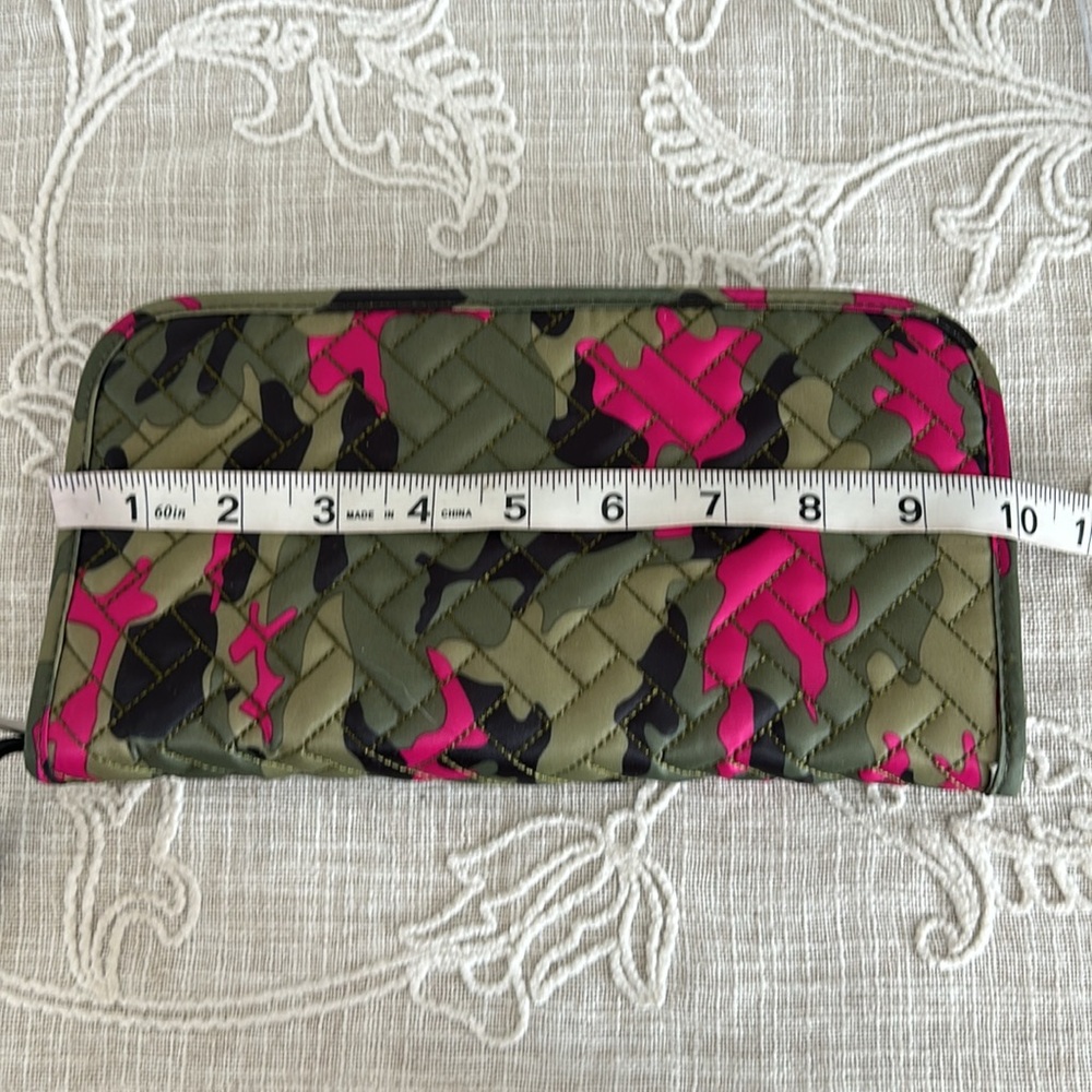 Lug NWOT RFID Tango Travel Passport Holder Wallet - Picture 11 of 13